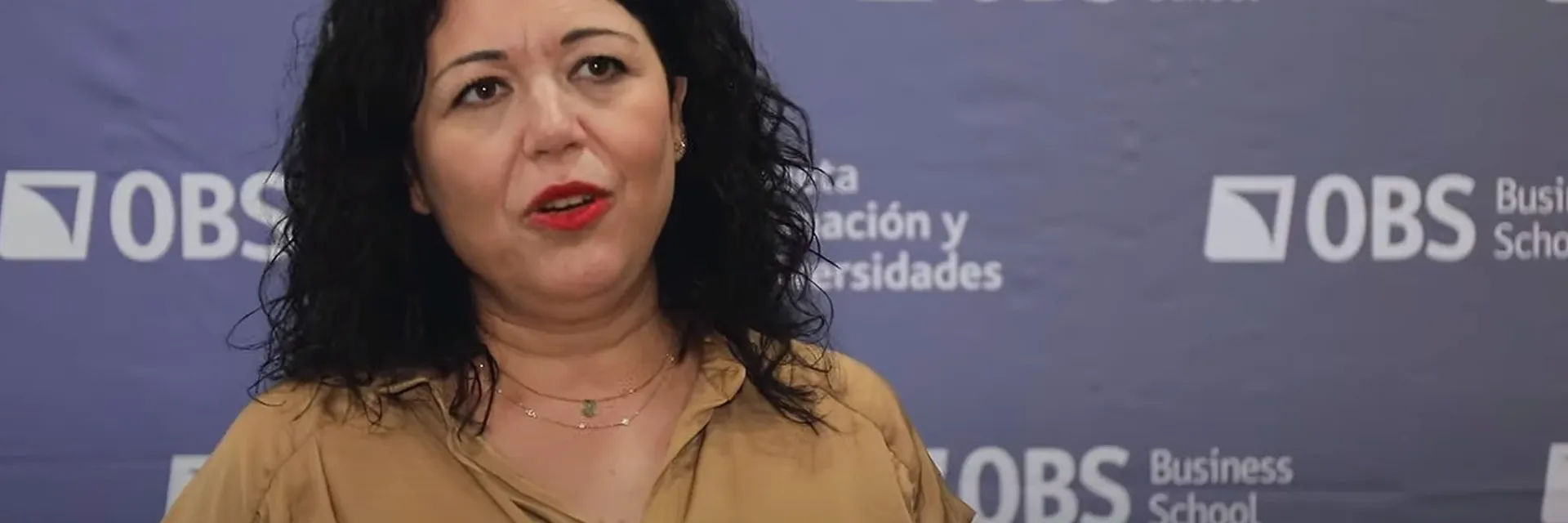 Descubre la opinión de la exalumna de OBS Maria del Valle Baena sobre el del Máster en Coaching Directivo y Liderazgo 