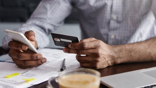 card informe fintech