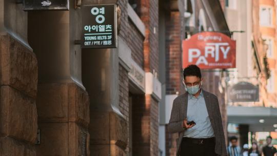 Descubre el Informe de OBS Business School sobre las telecomunicaciones en España y latam