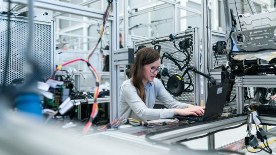 La oscuridad de las tecnologías se ilumina con nuevas iniciativas