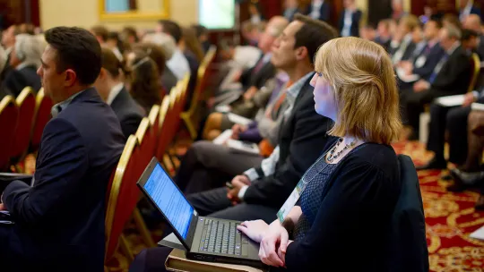 Imagen Informe OBS: A mayor responsabilidad, menor proporción de mujeres directivas 2020