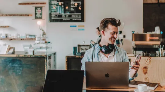Ha comenzado la seducción entre la transformación digital y los estudiantes