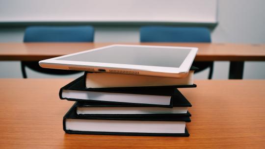 books-classroom-college-obs_business_school.jpg