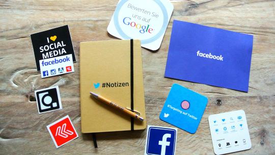 facebook-instagram-logos-266246.jpg