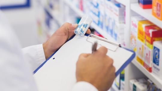 Descubre el Informe de OBS Business School sobre la industria farmacéutica