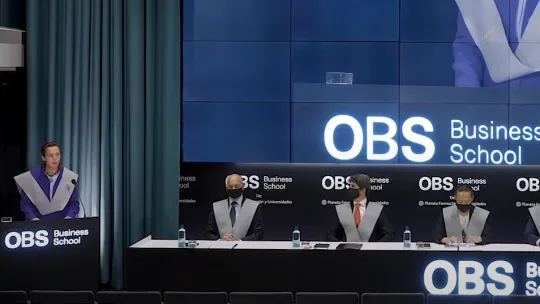 Vive la Ceremonia de Graduación 2021 de OBS Business School