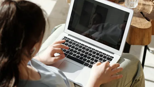 Del trabajo full time con dedicación exclusiva a las pausas activas laborales