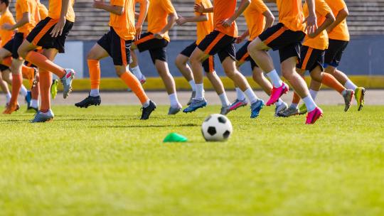 Descubre como implementan la sostenibilidad en el modelo de gestión de los clubs de fútbol en el informe de OBS