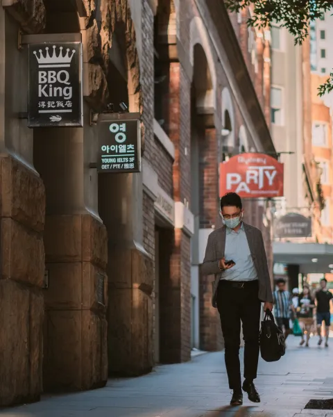 Descubre el Informe de OBS Business School sobre las telecomunicaciones en España y latam