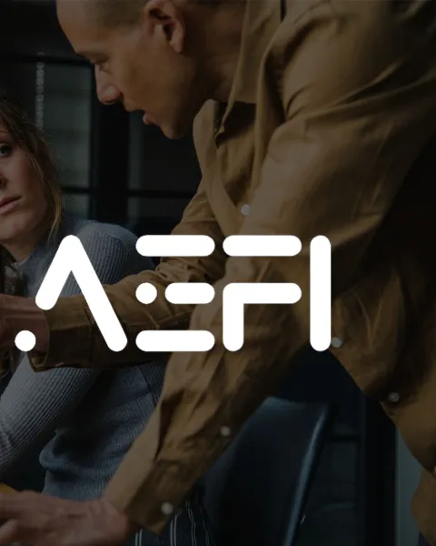 Gracias al Máster en FinTech OBS firma un acuerdo de colaboración con AEFI