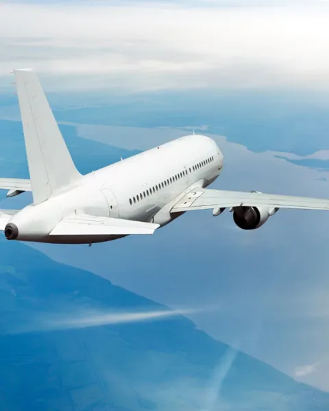 Informe OBS 2022: Presente y futuro del sector aéreo comercial