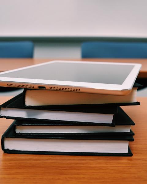 books-classroom-college-obs_business_school.jpg