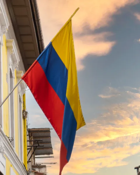 hero turismo colombia