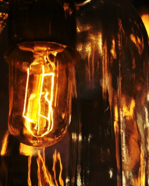Lámpara con bombilla de led