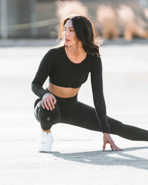 Chica haciendo deporte fitness