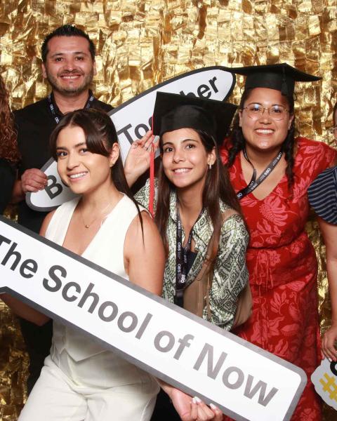 Los alumni se divierten durante el Alumni Welcome 2023