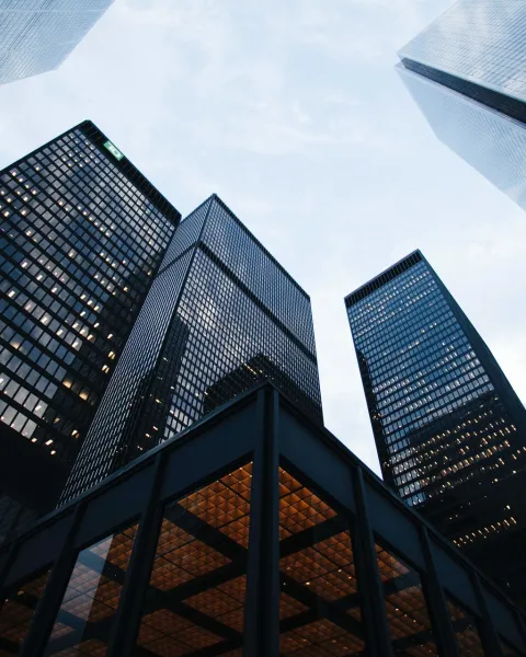Informe OBS Business School sobre Deuda Pública en Latinoamérica