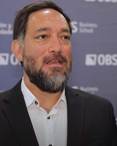 Descubre la opinión de el exalumno de OBS Camilo Andrés Jaime sobre el Máster en Dirección de Comunicación Corporativa