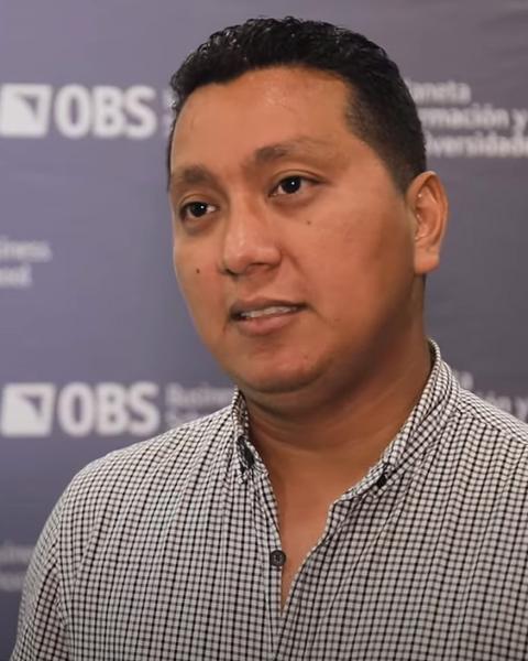 Descubre la opinión del exalumno de OBSJohn Reyes sobre el Máster en Dirección de Operaciones e Innovación