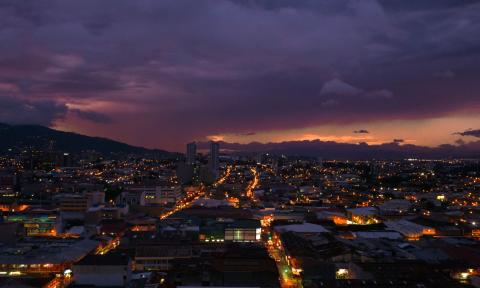 Paisaje nocturno Costa Rica